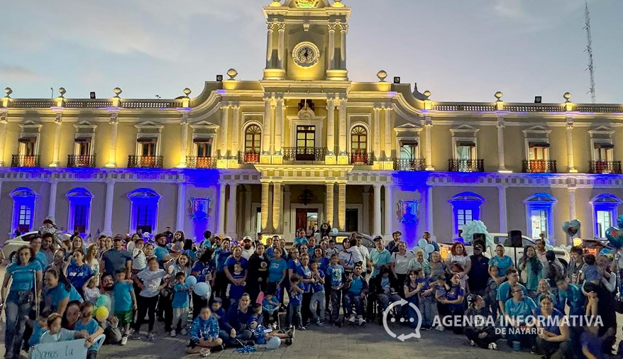 Caravana por el Autismo recorre las calles de Tepic
