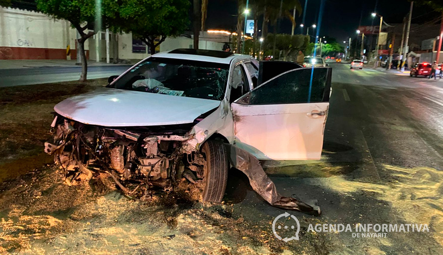Ciclista provoca maniobra de emergencia y aparatoso accidente en Insurgentes