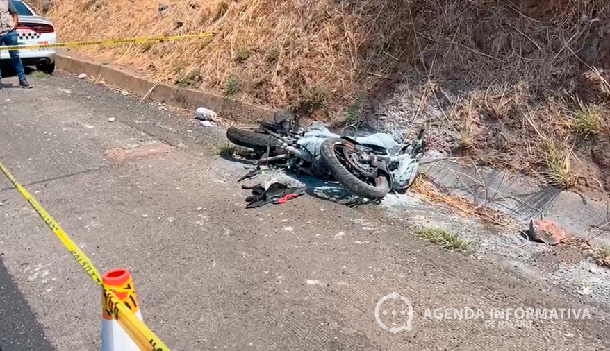 Motociclista pierde la vida tras aparatoso accidente en la autopista Tepic-Matanchén