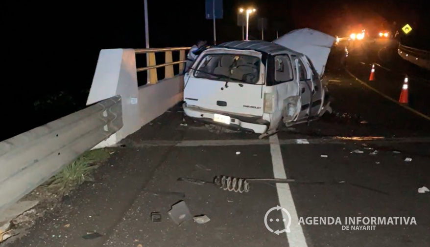 Muere joven de 16 años tras volcadura en la autopista Tepic–Matanchén