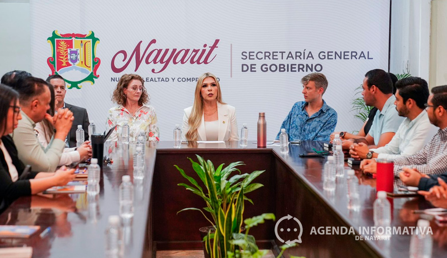 Capacitan a personal estatal en atención a migrantes nayaritas junto a Consulado de EE. UU.