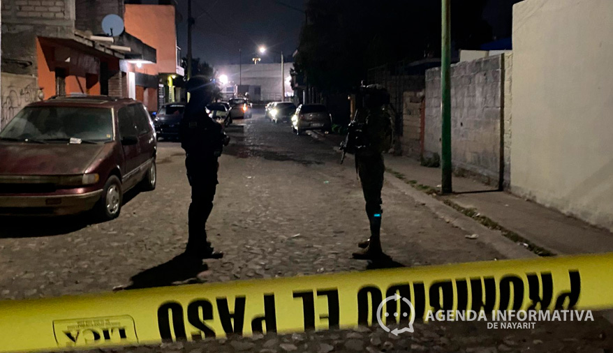 Aseguran camioneta con objetos ilícitos tras persecución en Tepic
