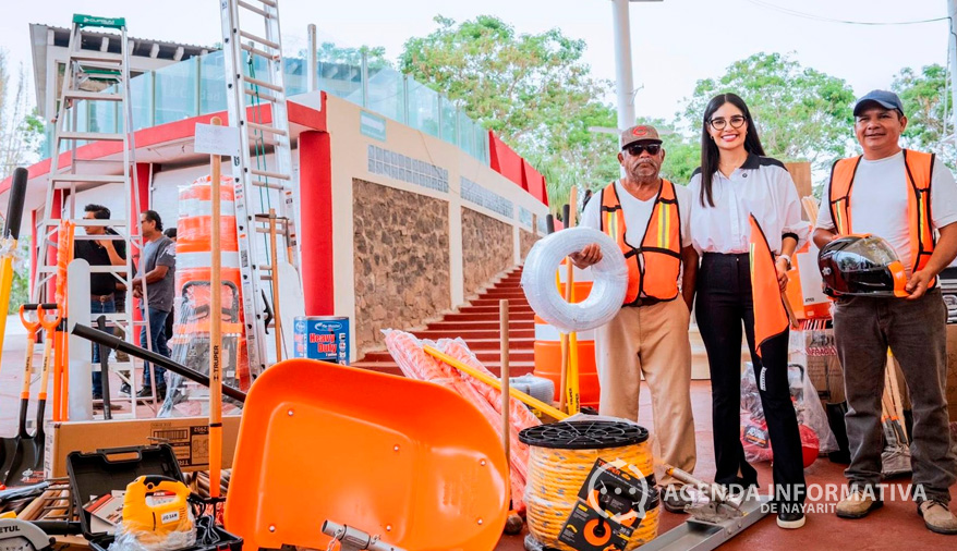 Entrega gobierno de Tepic equipo de trabajo a personal operativo