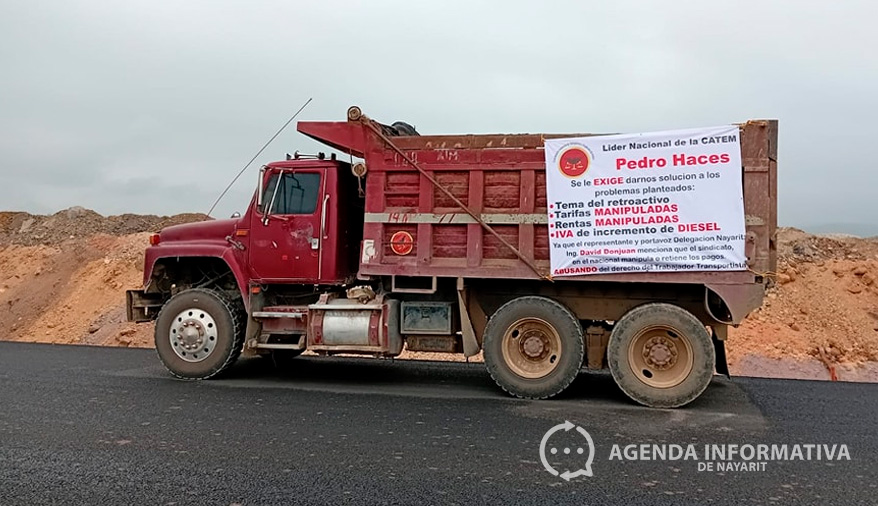 Se manifiestan góndoleros de CATEM en Nayarit; exigen autonomía y pagos puntuales