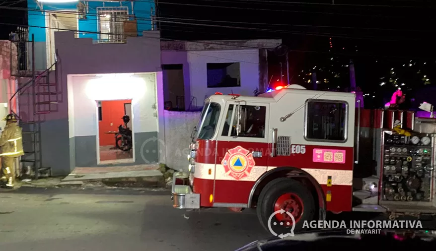 Se desploma techo y deja a un hombre lesionado en Lomas del Valle