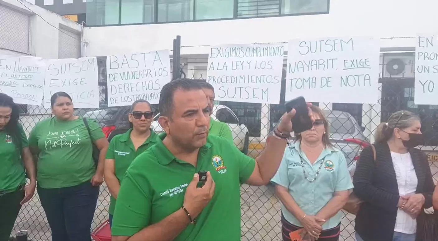 SUTSEM bloquea Av. Insurgentes y toma el Instituto Laboral; exigen presencia del gobernador