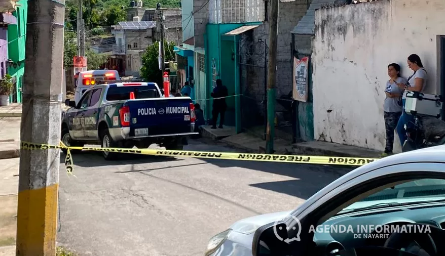 Adulto mayor pierde la vida tras desvanecerse en motocicleta en Tepic