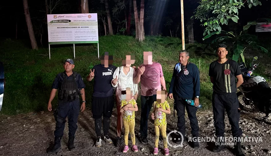 Rescatan a familia extraviada en el Cerro de San Juan, en Tepic