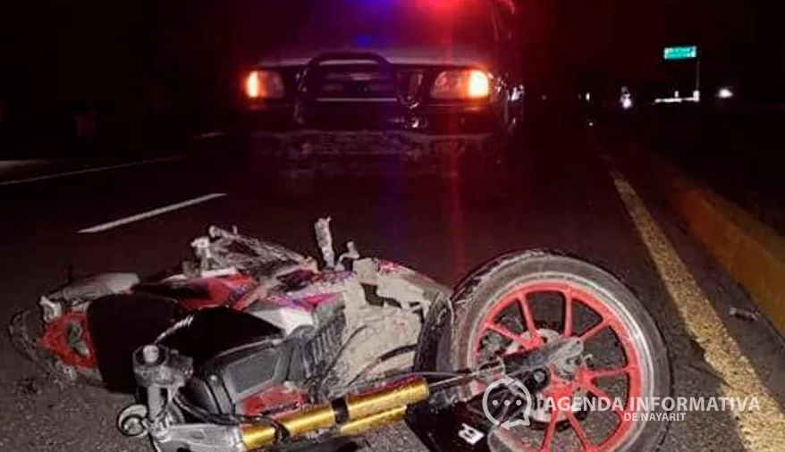 Derrapó una motocicleta en la carretera Federal 15; una joven quedó grave y su acompañante resultó lesionada