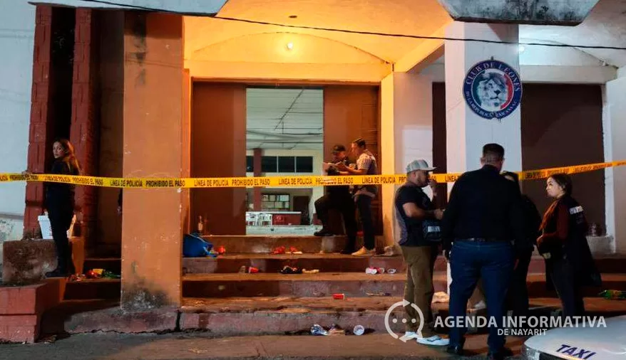 Policía de Tepic clausura fiesta con venta de alcohol a menores en el Club de Leones