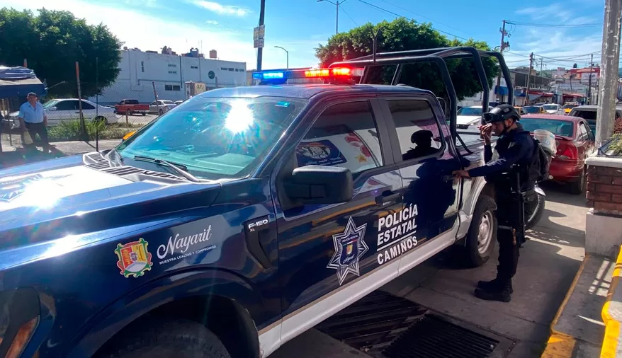 Detienen a hombre en Tepic por robar comida en farmacia de avenida Insurgentes