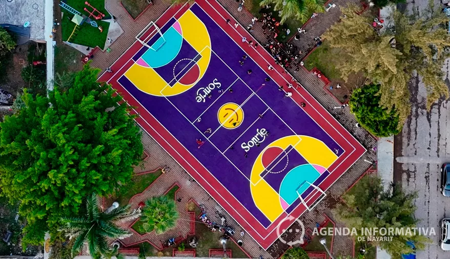 Entregan cancha y parque renovado en la colonia Comerciantes de Tepic