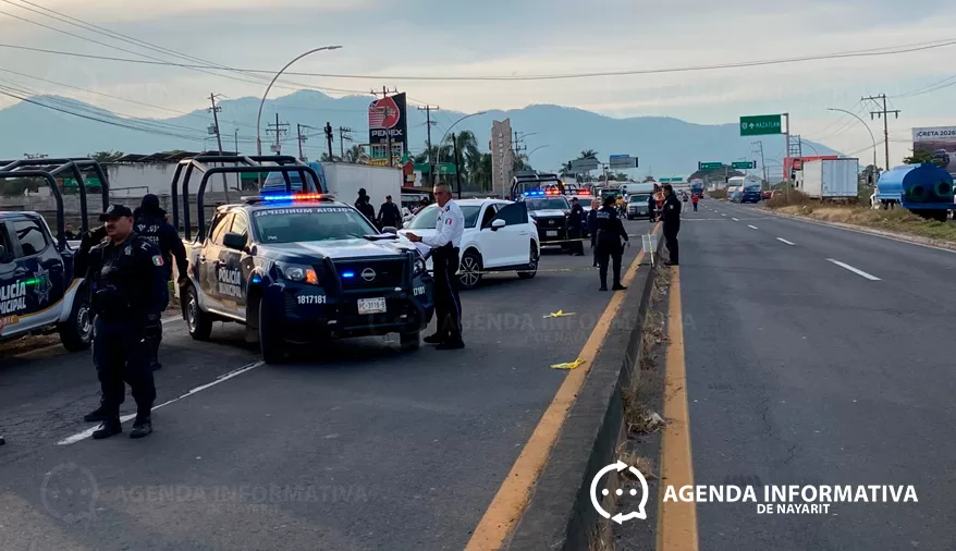 Persecución en Tepic termina con el rescate de una persona y la detención de tres sospechosos
