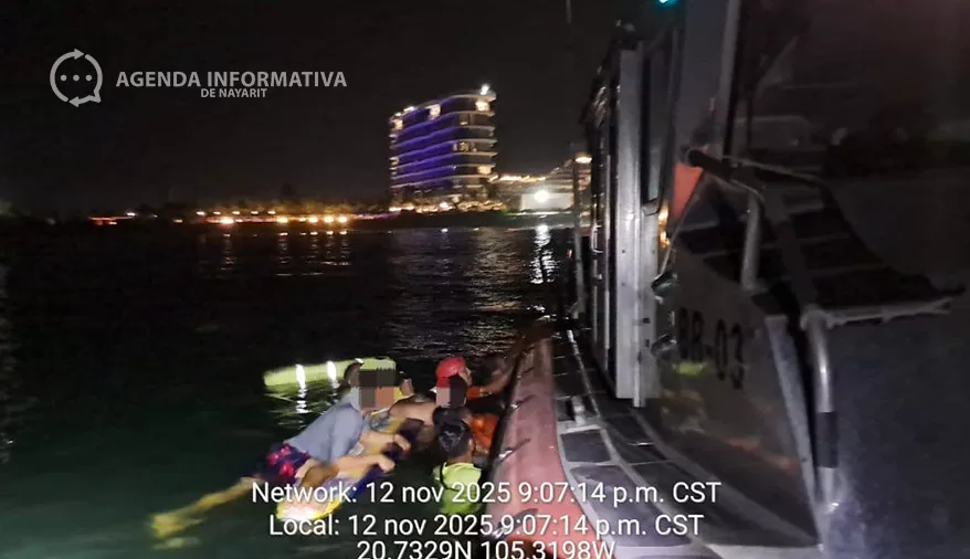 Volcó embarcación en Bahía de Banderas; rescatan a tres tripulantes