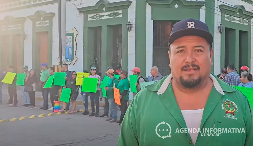 Exigen trabajadores del SUTSEM pago de aguinaldo