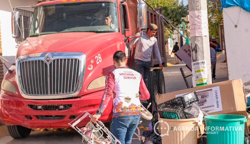 Arranca gobierno de Bahía de Banderas el año con jornada de limpieza en Bucerías