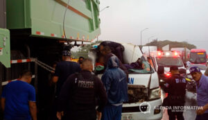 4 personas graves y 14 lesionados tras accidente en la autopista Tepic-Mazatlán